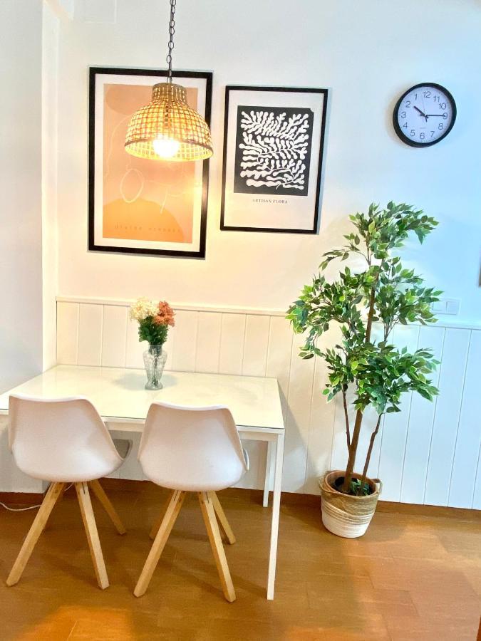 El Reloj Del Viajero Apartment เซบีญา ภายนอก รูปภาพ